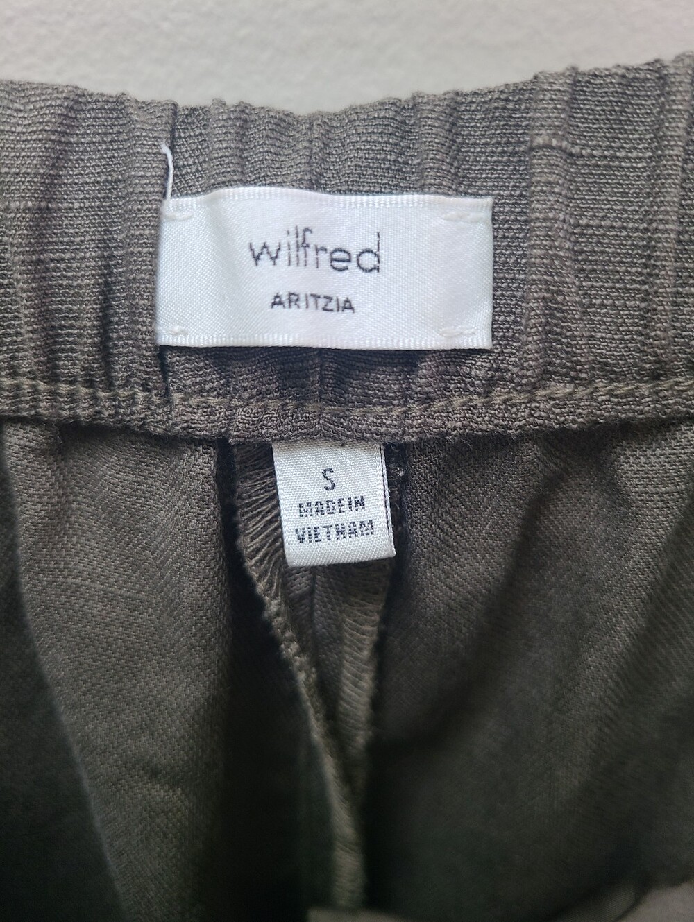 Aritzia The Lodge Pant™ - CruiseLinen™ - Dark Olive - Small Regular - Picture 14 of 15
